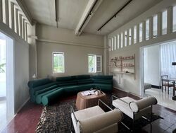 Baker Street (D28), Office #523166601